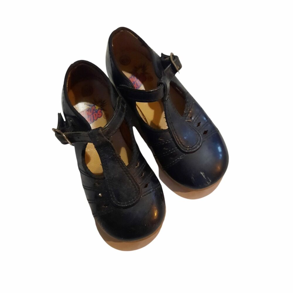 Vintage DYNA Kids Girls Black Patent Leather Mary Jane T-Bar Dress Shoes  6.5